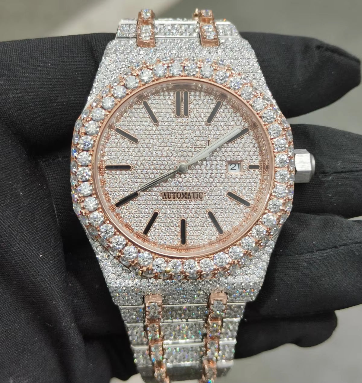 Hip Hop Luxury Automatic Mechanical Watch for Men VVS D Colour Moissanite Iced Out Sport Watch with Analog Glass Dial Display