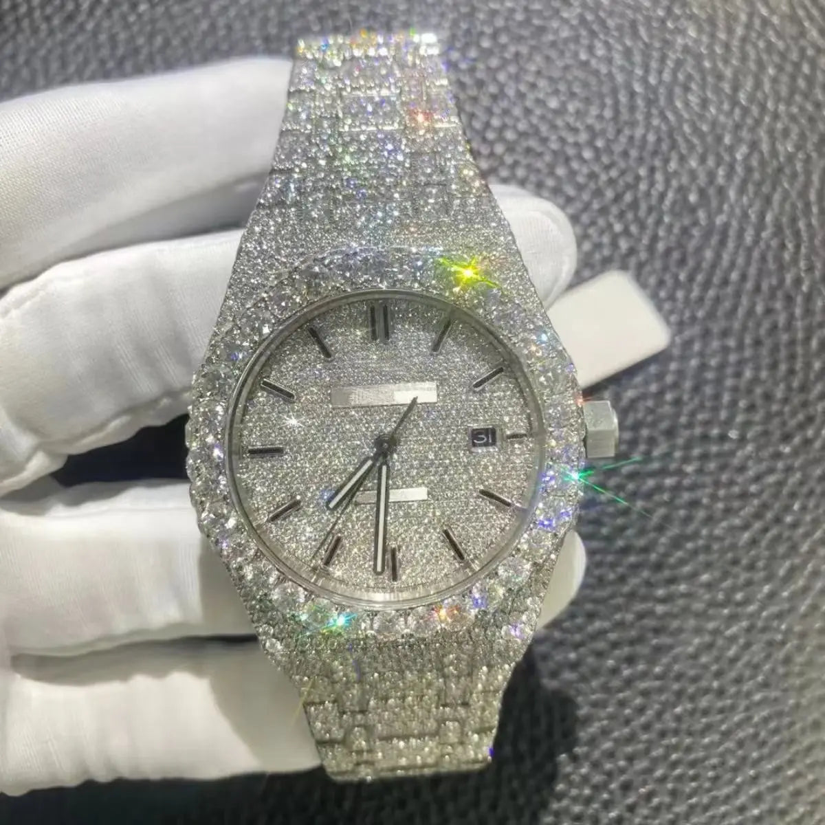 Hip Hop Luxury Automatic Mechanical Watch for Men VVS D Colour Moissanite Iced Out Sport Watch with Analog Glass Dial Display