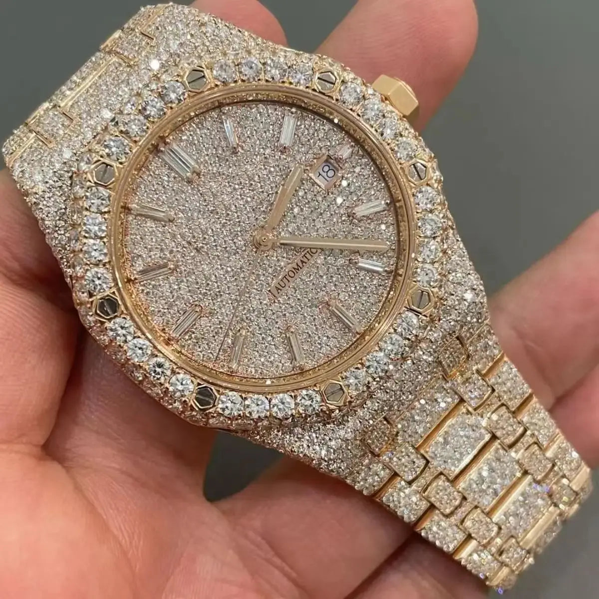 Hip Hop Luxury Automatic Mechanical Watch for Men VVS D Colour Moissanite Iced Out Sport Watch with Analog Glass Dial Display